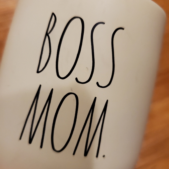 EUC Rae Dunn BOSS MOM wine tumbler - Picture 5 of 5